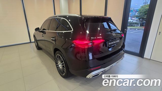 Mercedes-Benz GLC-Class 2026 — photo 2