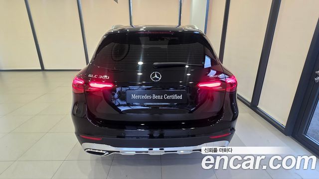 Mercedes-Benz GLC-Class 2026 — photo 4