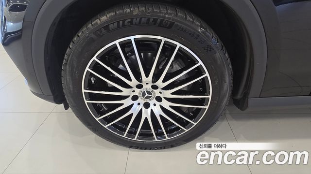 Mercedes-Benz GLC-Class 2026 — photo 5