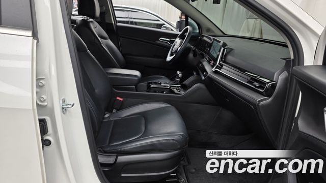 Kia Sportage 2022 — photo 16