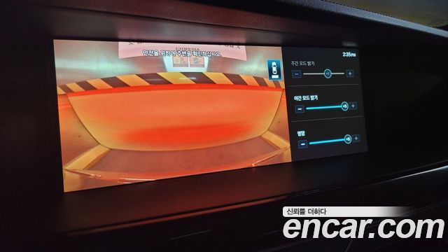 Genesis G90 2019 — photo 14