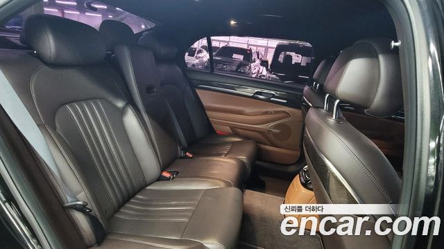 Genesis G90 2019 — photo 17