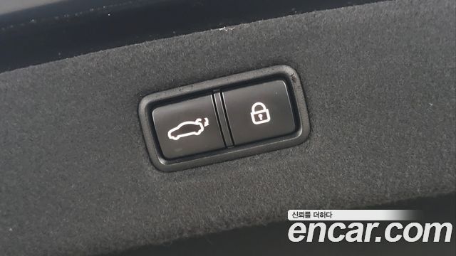 Genesis G90 2019 — photo 20