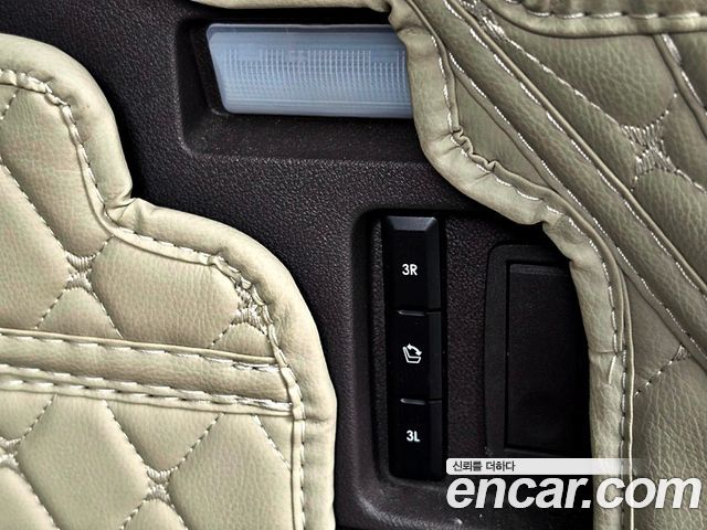 Lincoln Aviator 2020 — photo 20