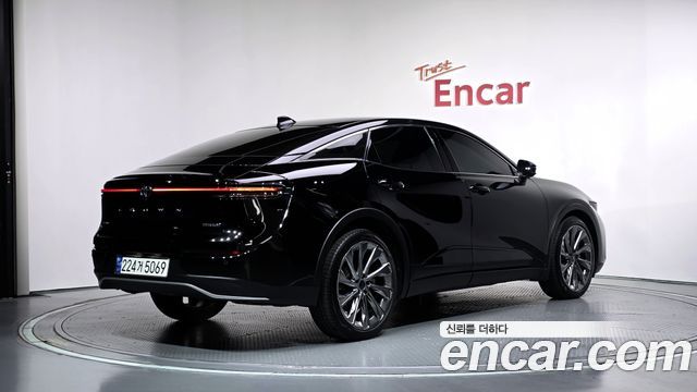 Toyota Crown 2023 — photo 2