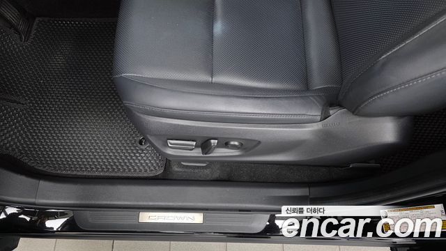 Toyota Crown 2023 — photo 31
