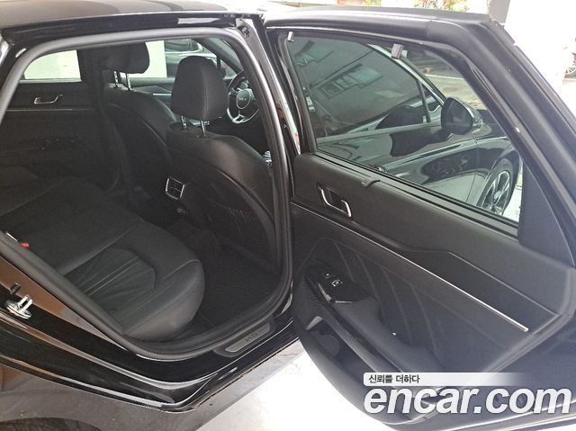 Kia K5 2023 — photo 11