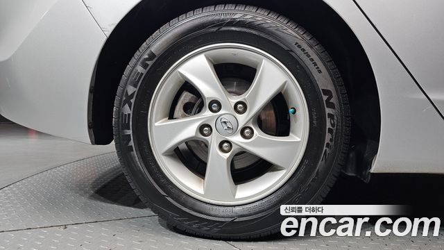 Hyundai AVANTE 2015 — photo 5