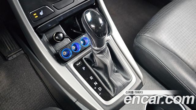 Hyundai AVANTE 2015 — photo 9
