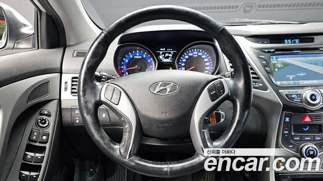 Hyundai AVANTE 2015 — photo 13