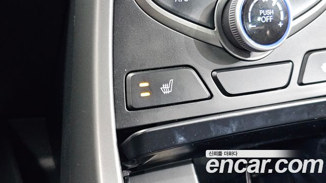 Hyundai AVANTE 2015 — photo 18