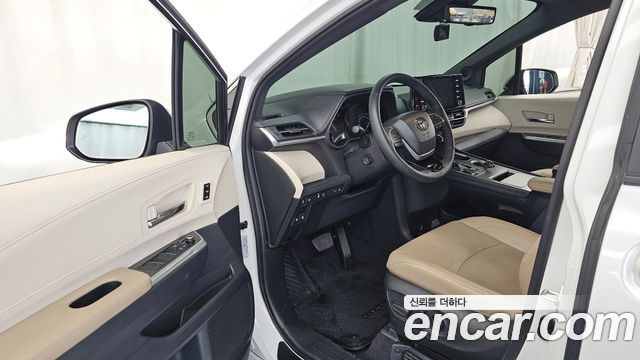 Toyota Sienna 2022 — photo 13