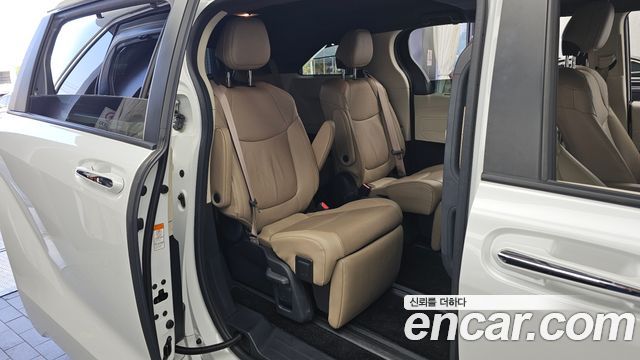 Toyota Sienna 2022 — photo 18