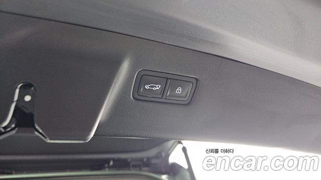 Hyundai Santafe 2025 — photo 32