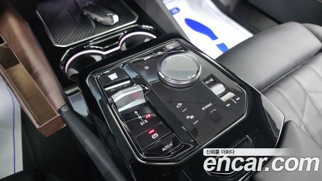 BMW 5-Series 2025 — photo 12