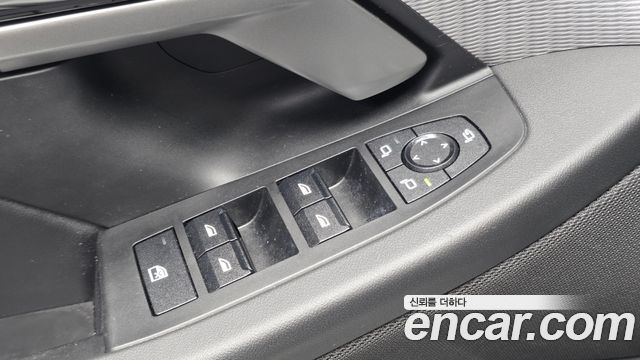 BMW 5-Series 2025 — photo 30