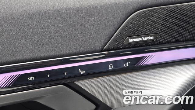 BMW 5-Series 2025 — photo 33