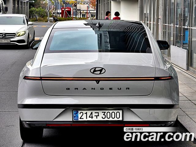 Hyundai Grandeur 2023 — photo 13
