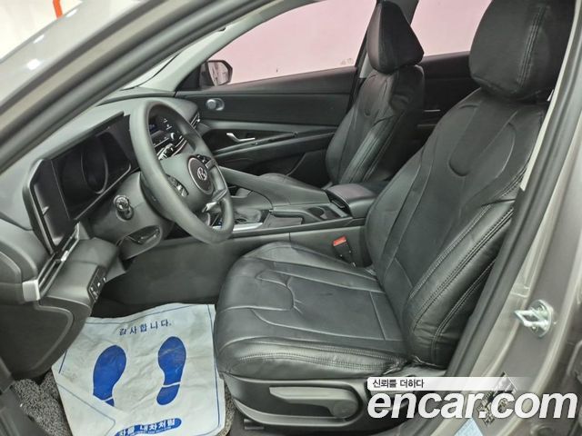 Hyundai AVANTE 2021 — photo 11