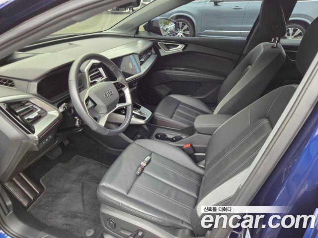 Audi Q4 e-tron 2022 — photo 10