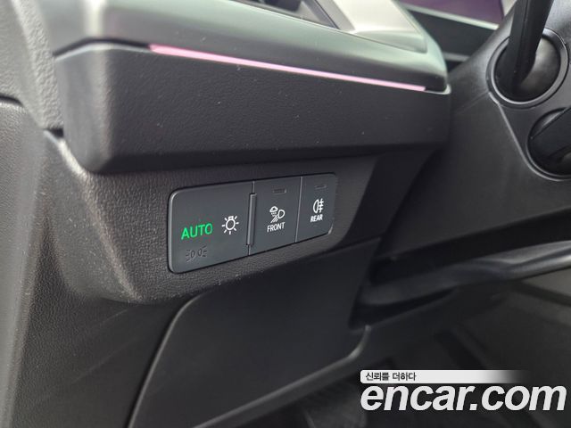 Audi Q4 e-tron 2022 — photo 12