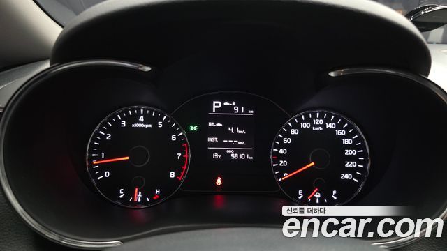 Kia K3 2016 — photo 11