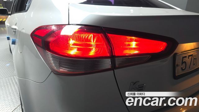 Kia K3 2016 — photo 9