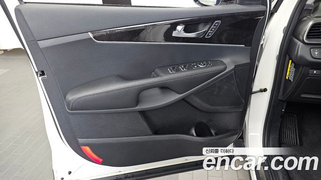 Kia Sorento 2017 — photo 14