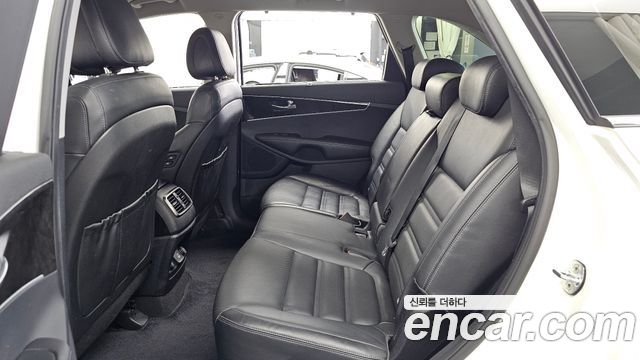 Kia Sorento 2017 — photo 16
