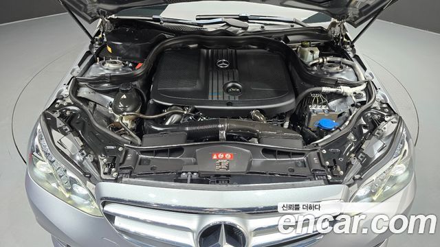 Mercedes-Benz E-Class 2014 — photo 6