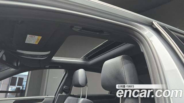 Mercedes-Benz E-Class 2014 — photo 19
