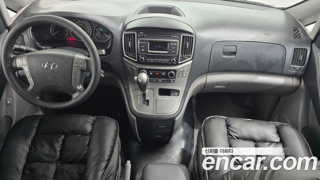 Hyundai Starex 2017 — photo 10