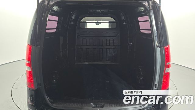 Hyundai Starex 2017 — photo 19