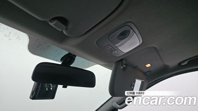 Hyundai Starex 2017 — photo 22