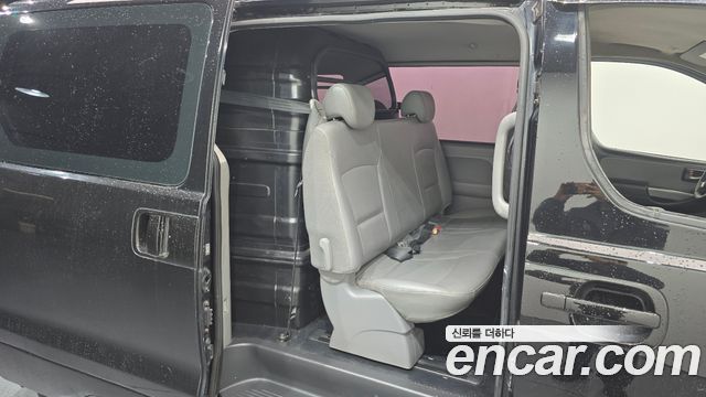 Hyundai Starex 2017 — photo 16