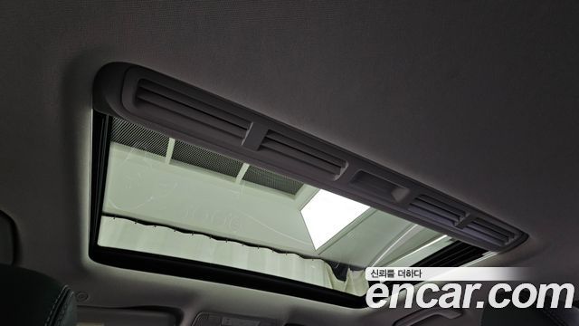 Mercedes-Benz E-Class 2020 — photo 21