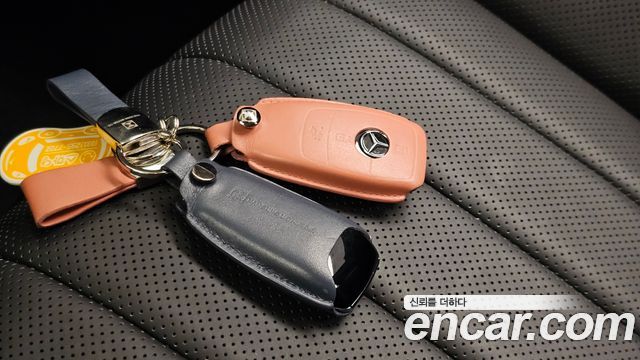 Mercedes-Benz E-Class 2020 — photo 22