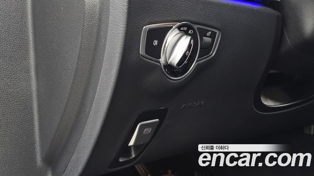 Mercedes-Benz E-Class 2020 — photo 28