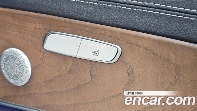 Mercedes-Benz E-Class 2020 — photo 36
