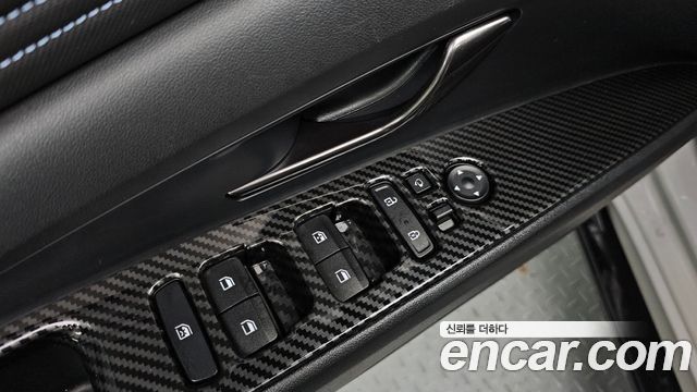 Hyundai AVANTE 2022 — photo 16
