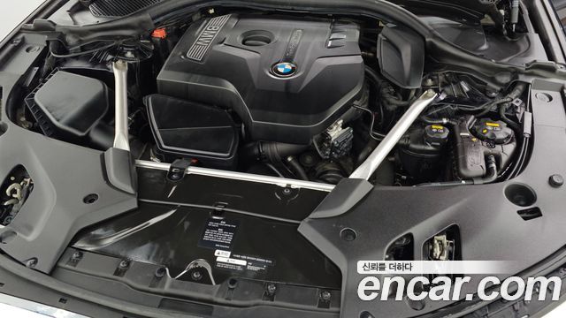 BMW 5-Series 2018 — photo 6