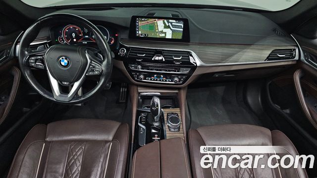 BMW 5-Series 2018 — photo 7