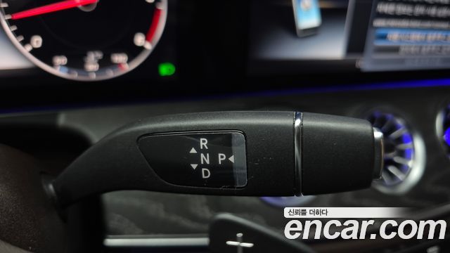 Mercedes-Benz CLS-Class 2019 — photo 12
