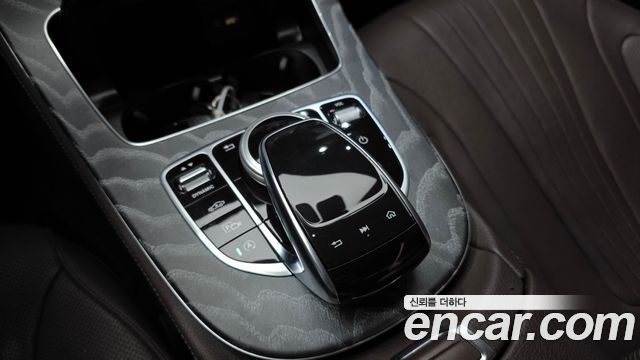 Mercedes-Benz CLS-Class 2019 — photo 24