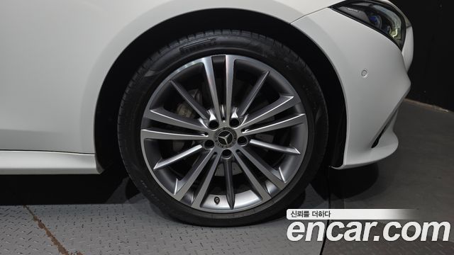 Mercedes-Benz CLS-Class 2019 — photo 7