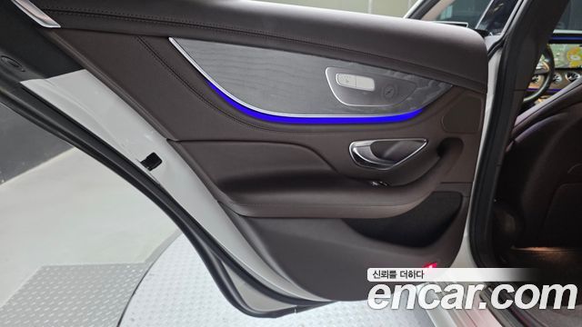 Mercedes-Benz CLS-Class 2019 — photo 15