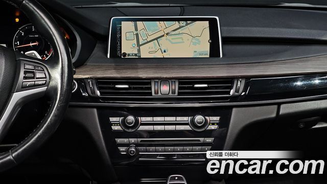 BMW X5 2016 — photo 14