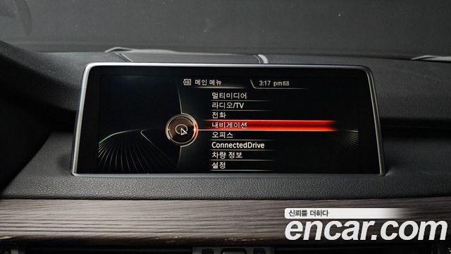 BMW X5 2016 — photo 16