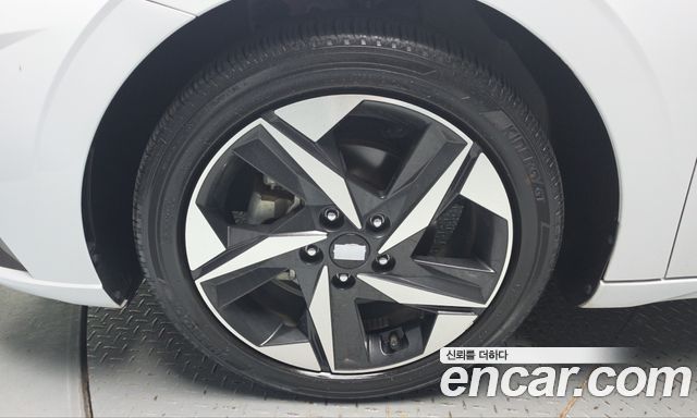 Hyundai AVANTE 2023 — photo 5