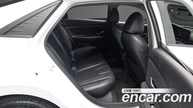 Hyundai AVANTE 2023 — photo 17
